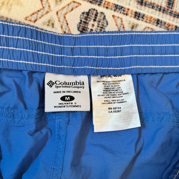 Columbia Women’s Activewear Royal Blue Shorts Size Medium - Picture 9 of 13